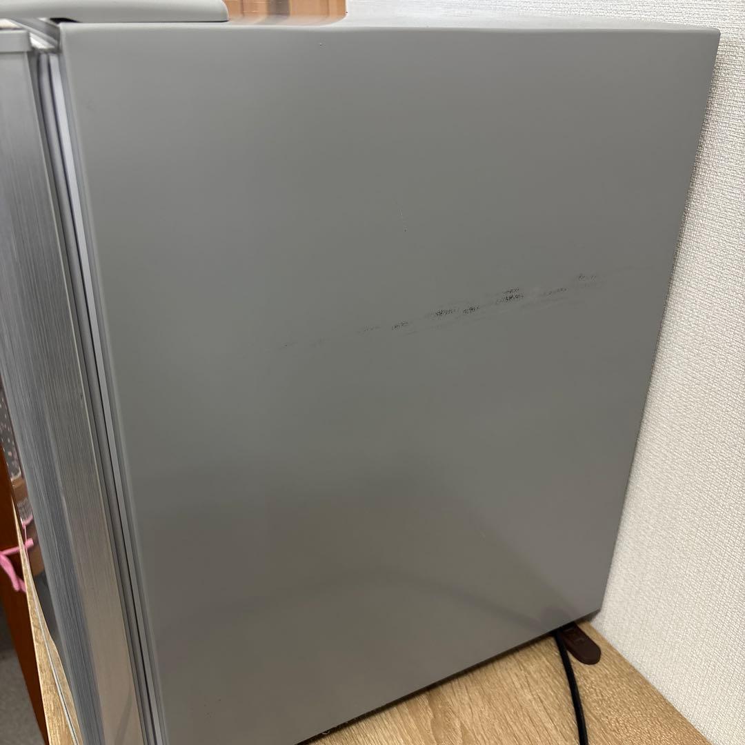 ☆中古格安！ミニ電気冷蔵庫 型番 MR-50B 2021年製 - WWW