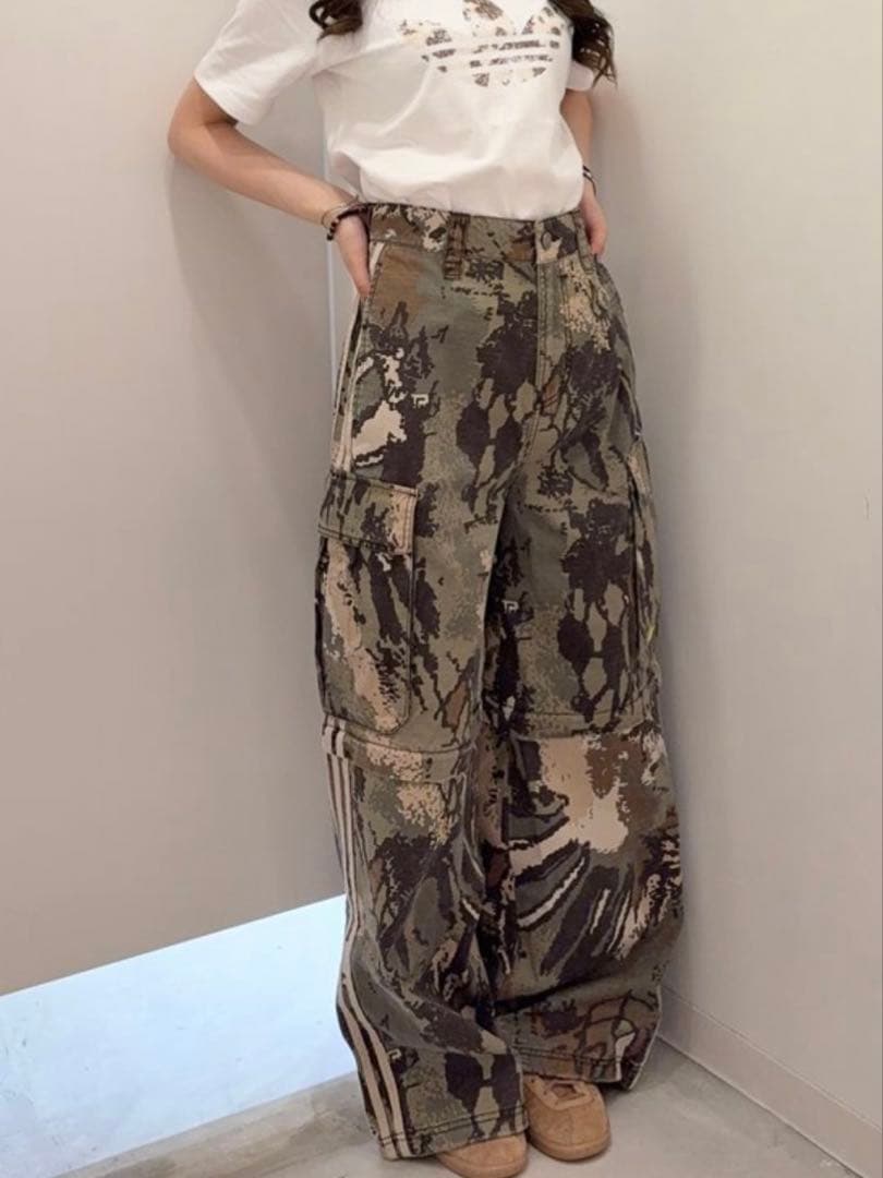 adidas ジップオフ　カーゴパンツ　マルチカラー