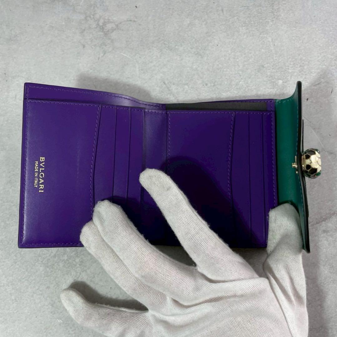 【未使用級】ブルガリ 三つ折り 財布 セルペンティ ロゴ レザー 本革 グリーン