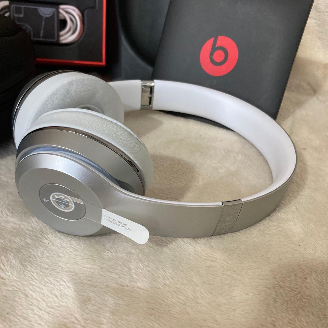 8)未使用beats solo3 wireless 特別版シルバー - メルカリ