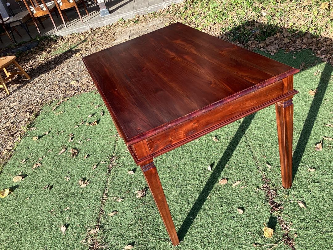 [梅村千恵美] アンティーク調　ダイニングテーブル　マホガニー