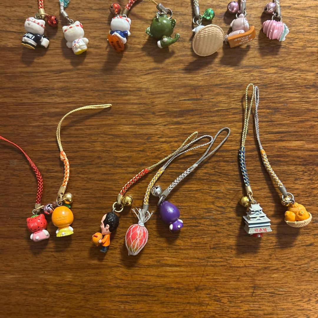 ご当地限定ハローキティ根付けストラップ 30個＋1個（九州沖縄）