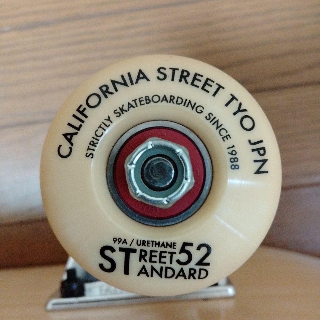 サンダートラック付き　スケートボード　コンプリート