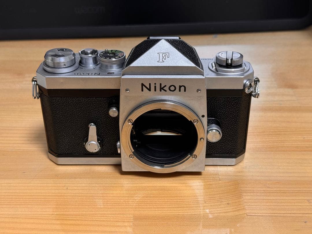 Nikon ニコン F フィルムカメラアイレベル富士山マーク 644m万番