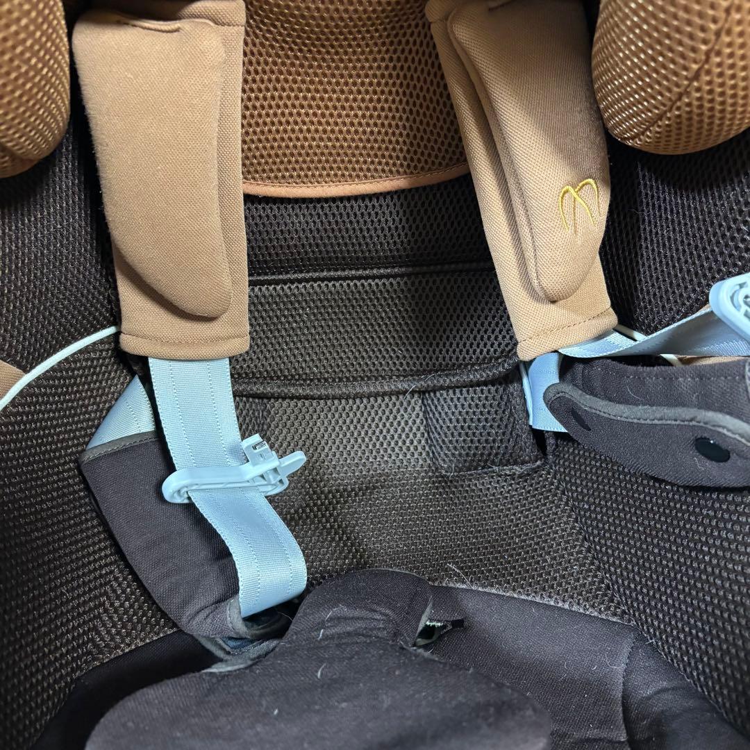 美品　AILEBEBE エールべべ クルットNT2 プラウド チャイルドシート