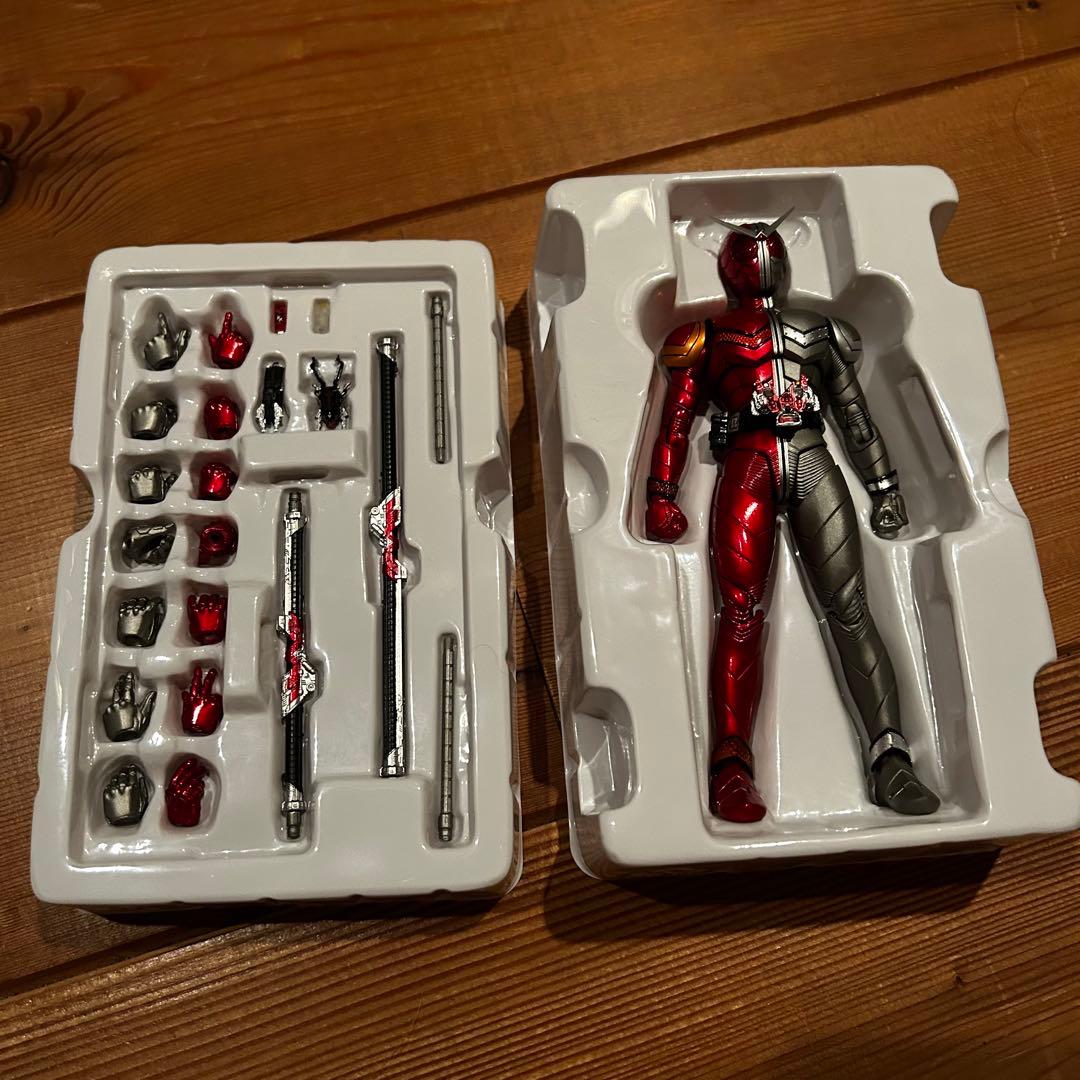 S.H.Figuarts（真骨彫製法） 仮面ライダーW ヒートメタル