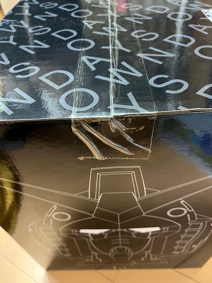 オンデーズ　ガンダムヘッドメガネケース　機動戦士ガンダム40周年記念