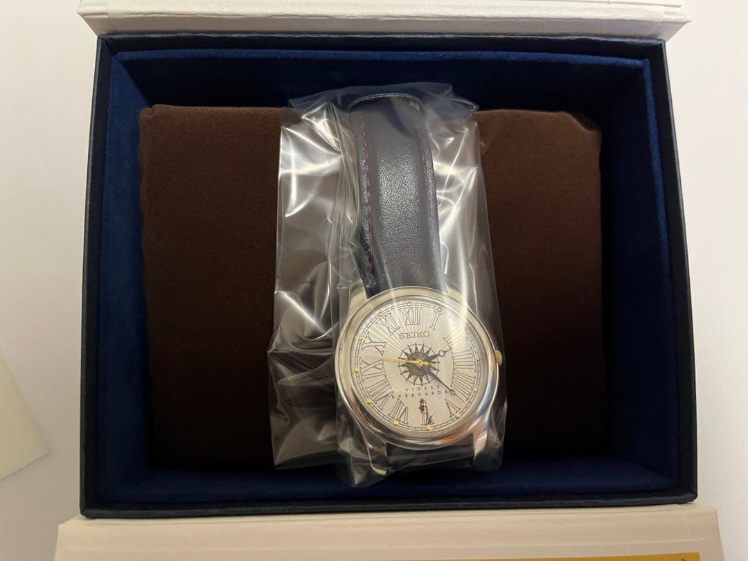 ヴァイオレット・エヴァーガーデン　腕時計　レザー.ver　メモリアルウォッチ