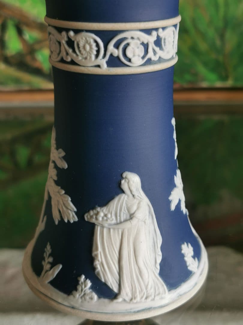 アンティーク英国 アダムスジャスパー カメオ技法 古ラッパ供物の女性