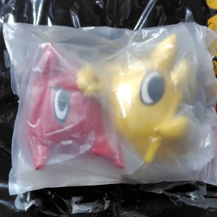 ②HANA WITH HONEYs マスコットキーホルダー