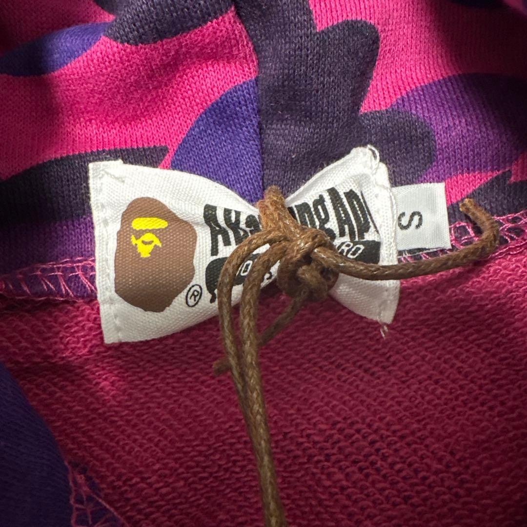 エイプBAPEシャークパーカー　Sサイズ