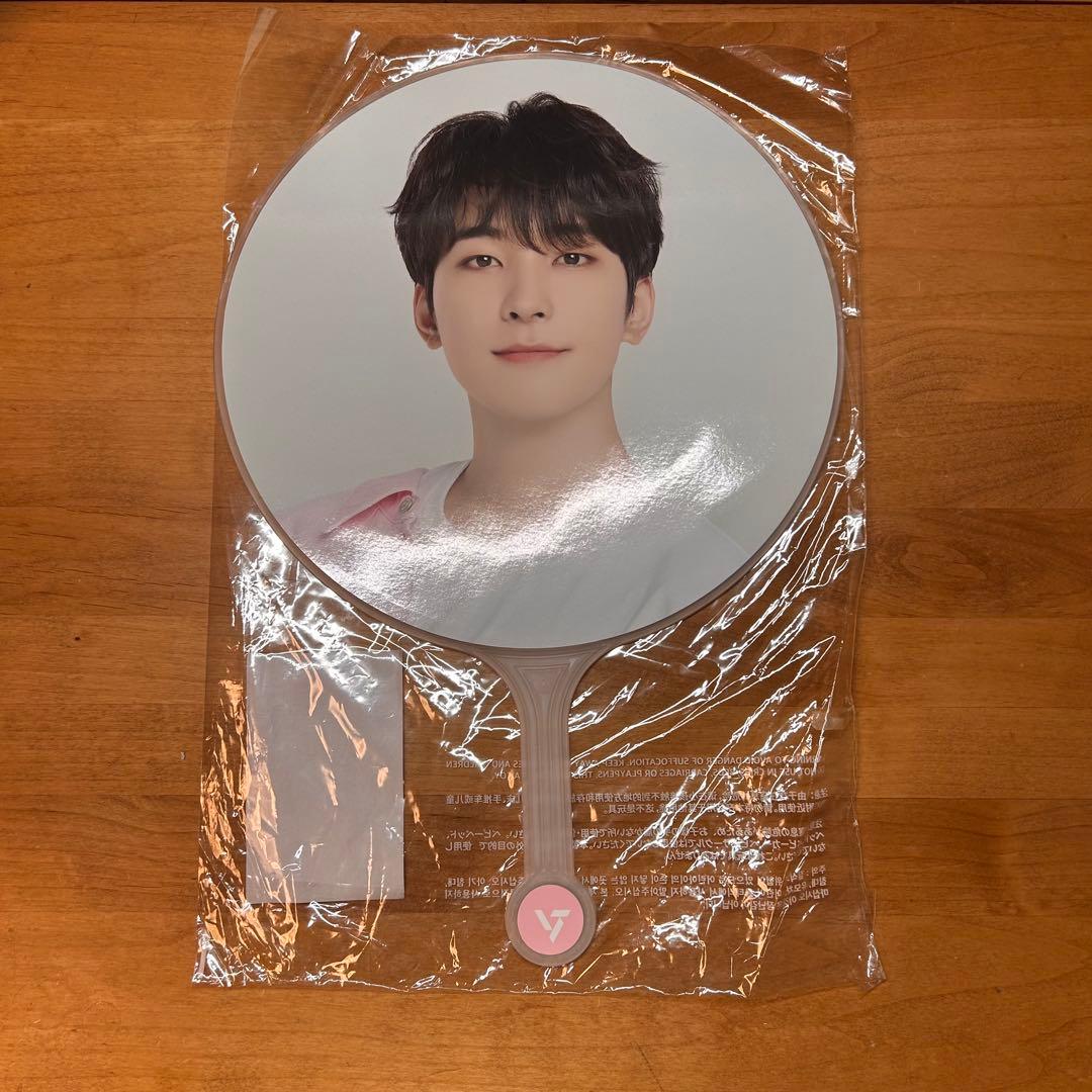 SEVENTEEN セブチ ウォヌ carat land うちわ 2023 - メルカリ