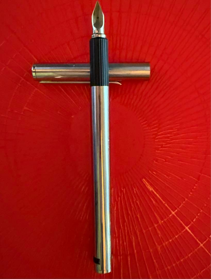 auroraアスティル ニューヨーク近代美術館に永久展示された万年筆。