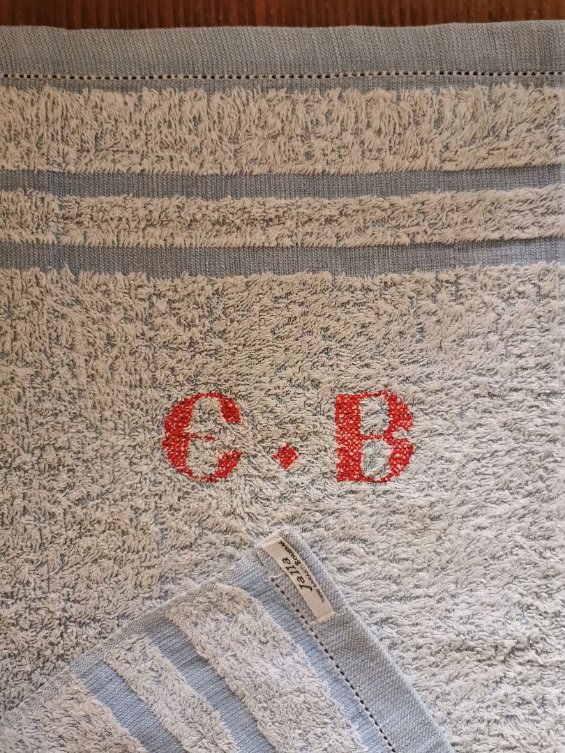 アンティークフランス レッドラインボーダー モノグラム刺繍L