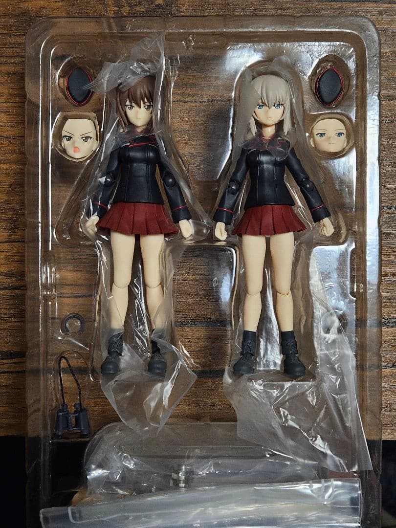 ガールズ&パンツァー 最終章 西住まほ&逸見エリカ 1/7フィギュア2体