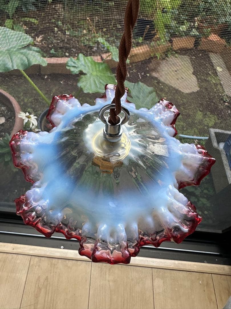 1920年代 フランス アンティーク オパールセントの可愛いアトリエ