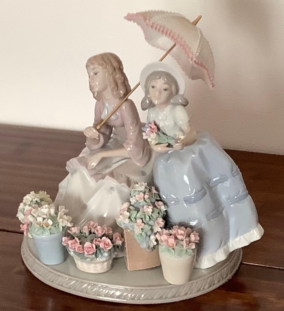 リヤドロ 花売りの姉妹 Vendiendo flores 5537 美品