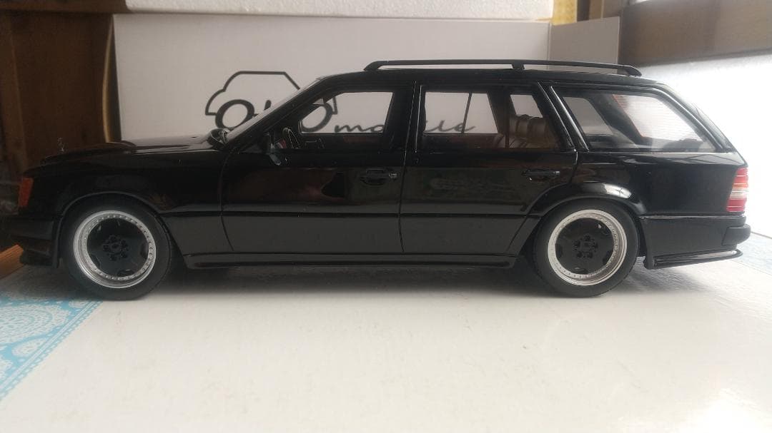 ミニカー OTTOmobile Mercedes-Benz 300 TE AMG