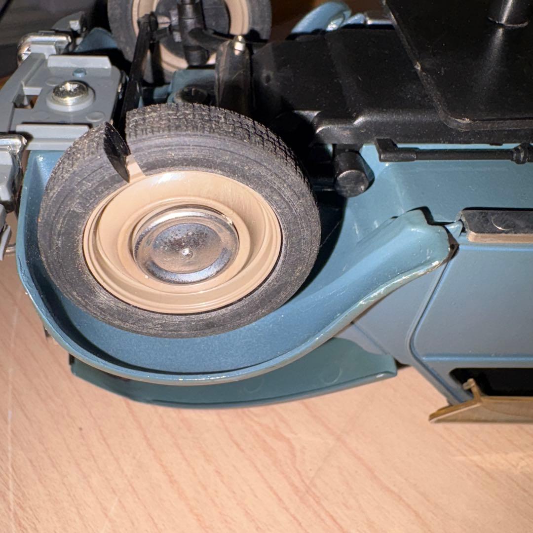 フランス製シトロエン自動車だと思います。