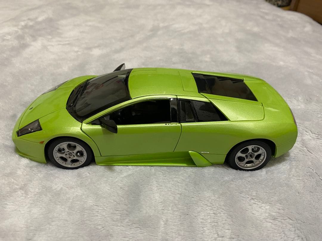 ミニカー Maisto Lamborghini Murcielago 1/18