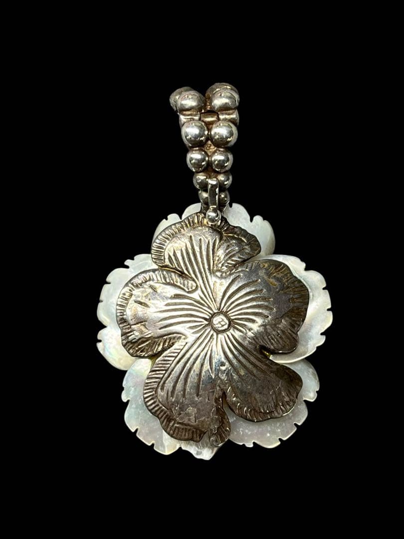 STEPHEN DWECK SVペンダントトップ 白蝶貝 花モチーフ Stephen Dweck