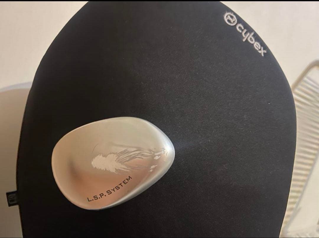 ISOFIX対応　チャイルドシート　cybex製　シローネ