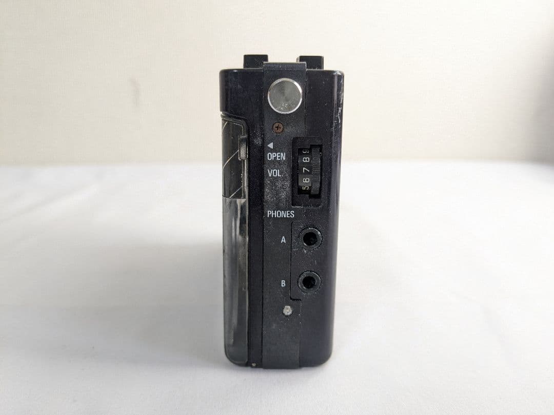 ジャンク品】 HITACHI カセットプレーヤー CP-25