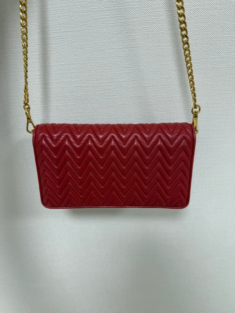 miumiu チェーンショルダーバッグ　赤　中古