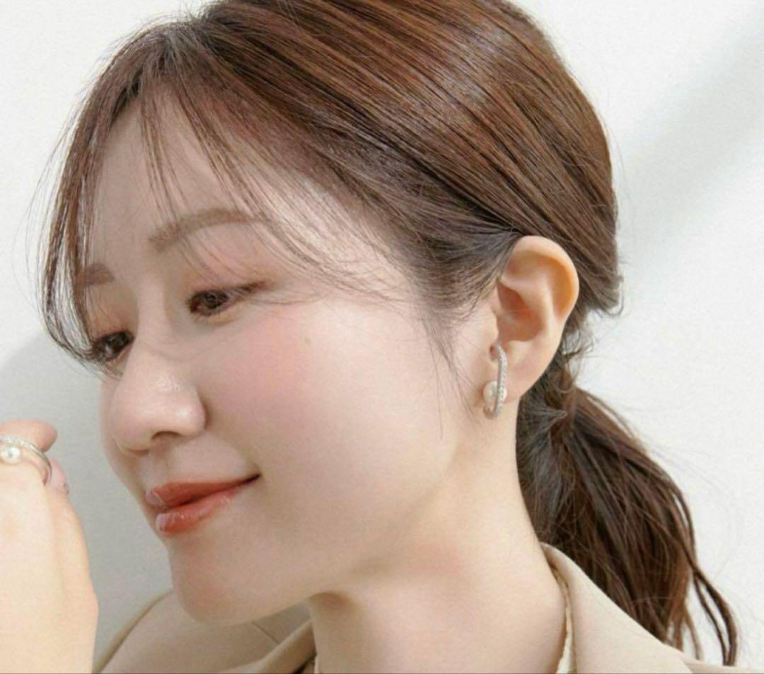 ステラハリウッド ビジューラインパールピアス(シルバー)