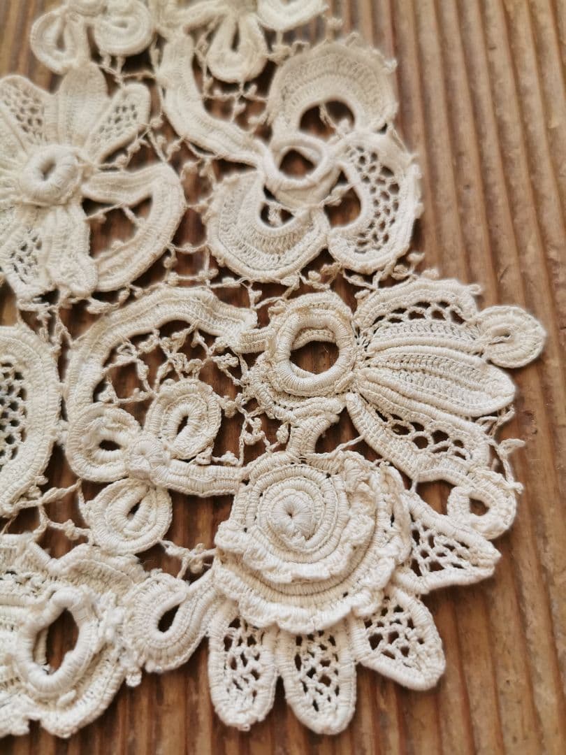 アンティーク アイリッシュクロシェレース 多層パンジー向日葵三つ葉