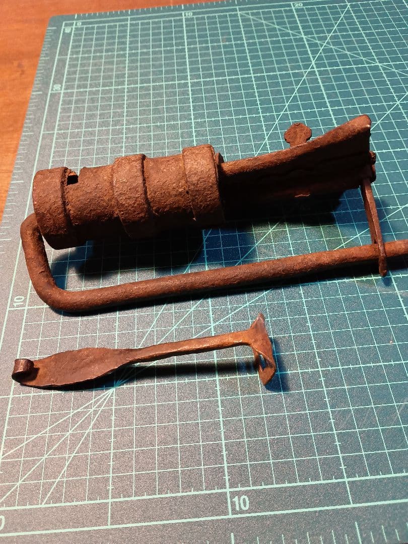 鉄製 海老錠 2枚バネ - 工芸品価格