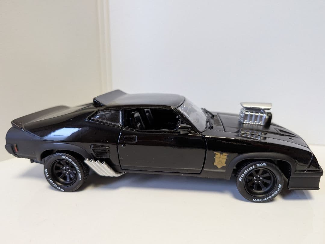 ミニカー GREEN LIGHT 1/24 Ford Falcon XB MADMAX