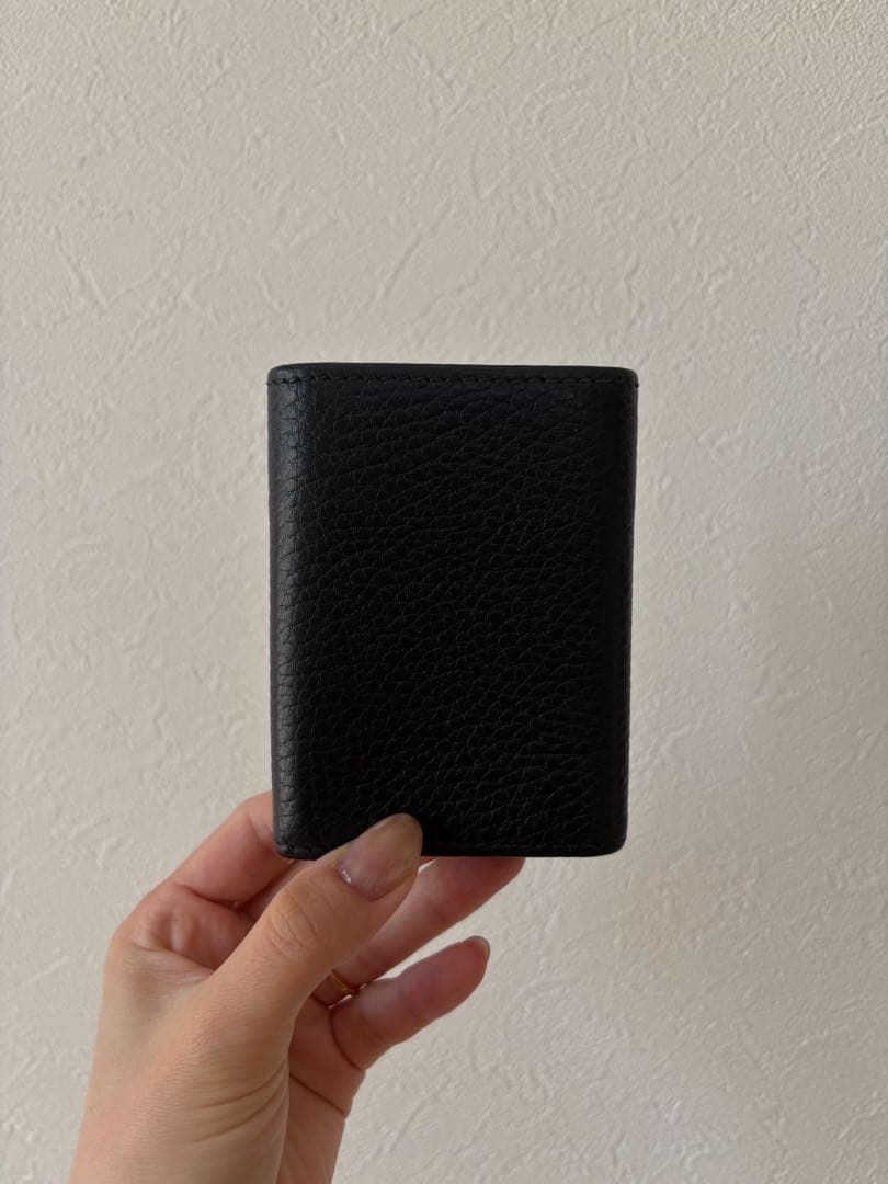 グッチ 3つ折り財布 GGマーモント シュリンクレザー 黒 ゴールド金具