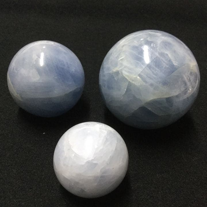 強力な浄化、癒しと安らぎ】天然石 ブルーカルサイト 原石 スフィア(大)