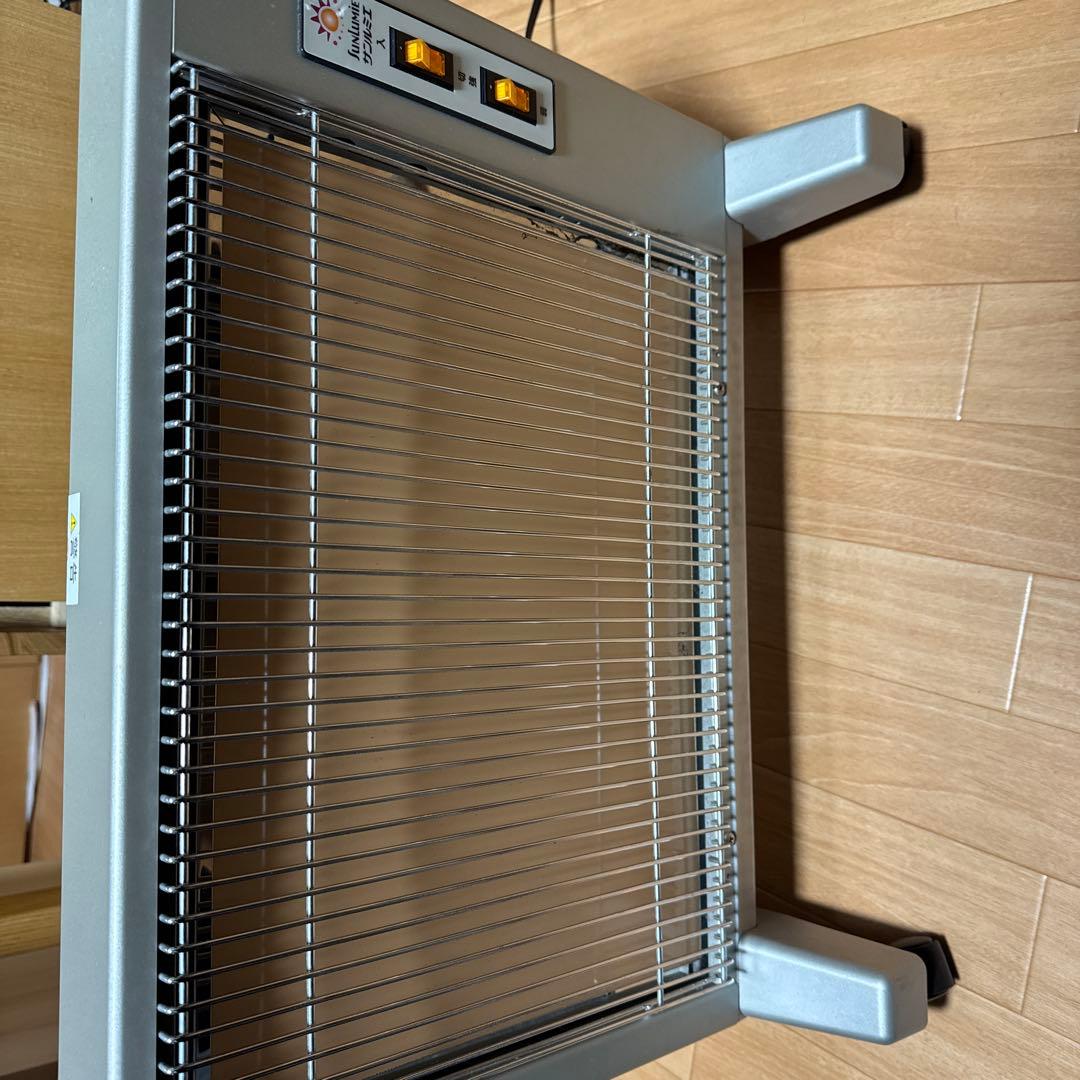 ゆ*ん様 サンルミエ e800ls 電気ヒーター 2段階切替 約60cm x 4 Amazon | [サンルミエ] 遠赤外線 パネルヒーター 省エネ 日本製