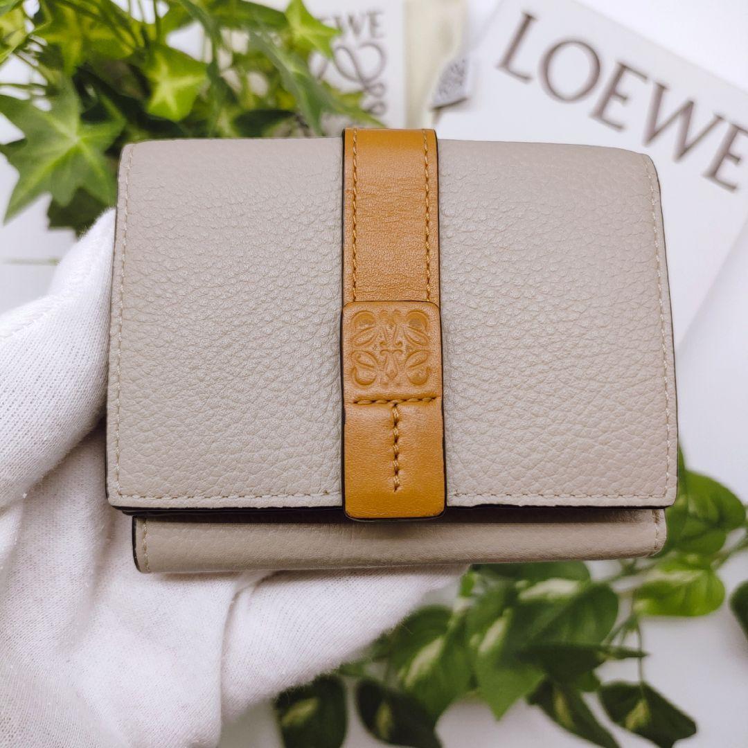 LOEWEロエベ三つ折り財布ミニウォレットトライフォールドベージュ