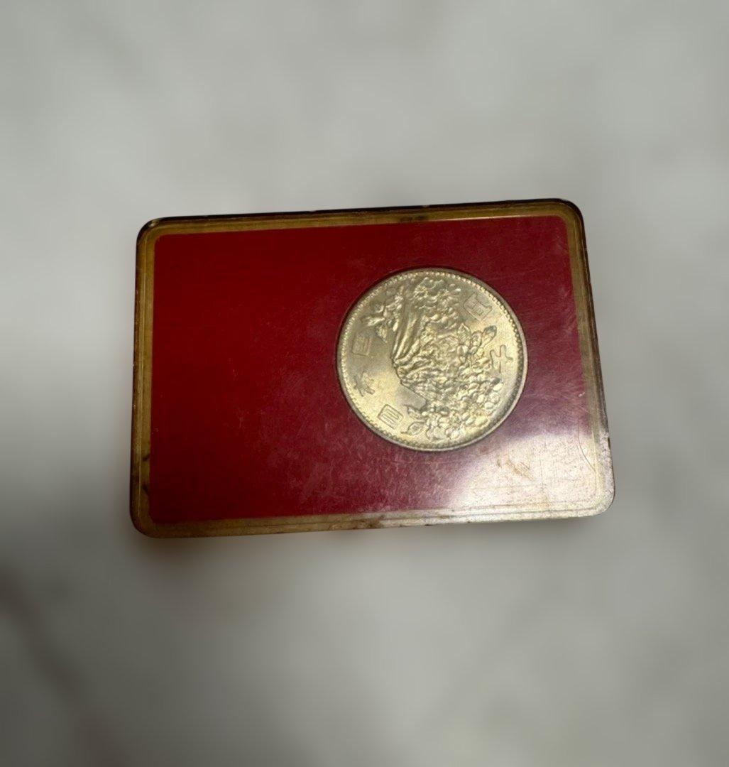 1964年東京五輪1000円記念メダル ケース付き - メルカリ
