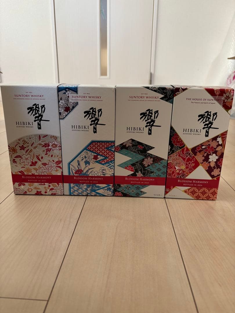 響 ブロッサムハーモニー2021〜2024 4本セット Amazon.co.jp: サントリーウイスキー 響BLOSSOM HARMONY 2024 ギフト