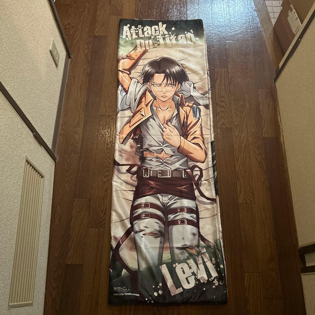 進撃の巨人 リヴァイ 兵長 抱き枕カバー - メルカリ