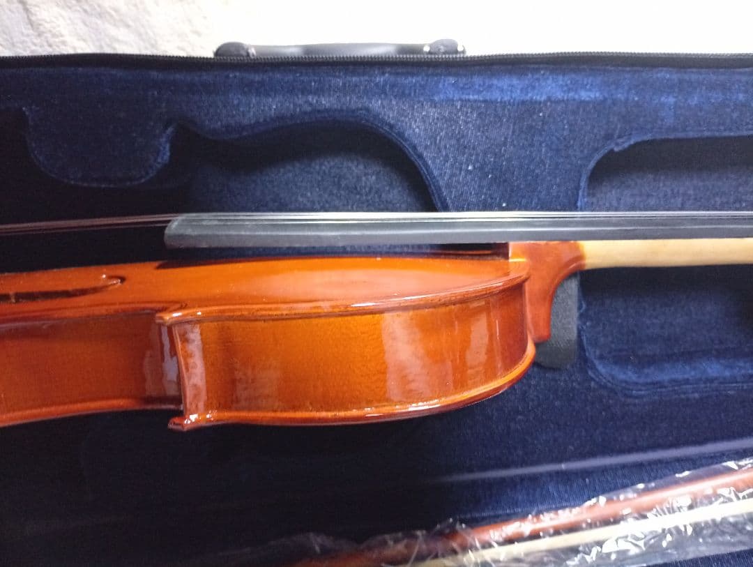 カルロ・ジョルダーノ　　　　 4/4 バイオリン59cm　ケース、弓付　未使用品