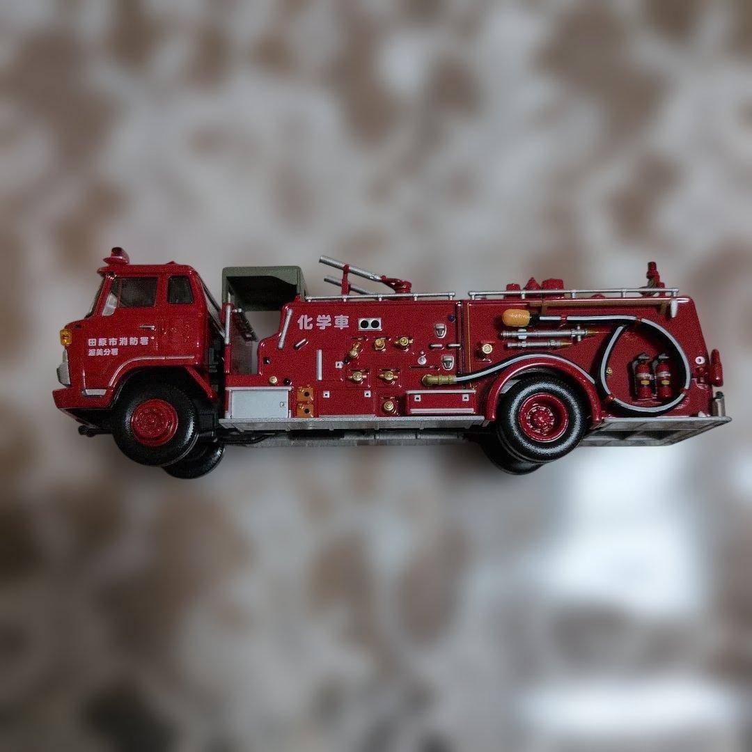 トミカリミテッドヴィンテージネオ HINO KB324型 化学消防車