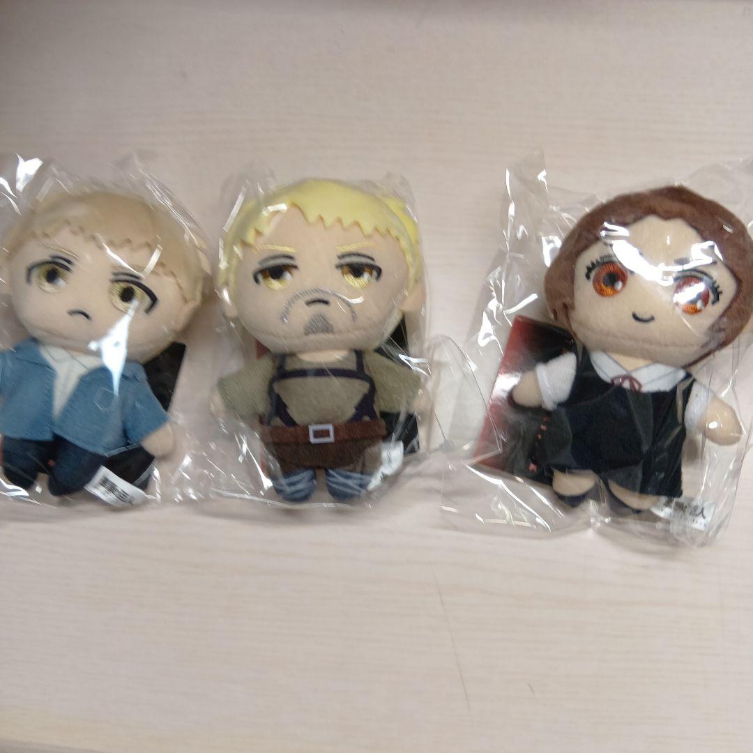 受注限定品 進撃の巨人 ぬいぐるみキーホルダー ライナー ガビ