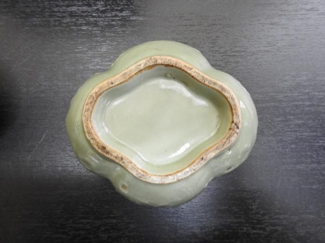 青磁蓋物　七官？天龍寺？　合わせ箱　MA378