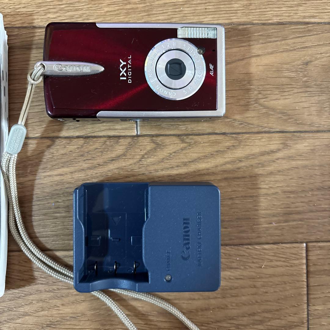 ジャンク Canon IXY DIGITAL L2 レッド 本体と充電器付き
