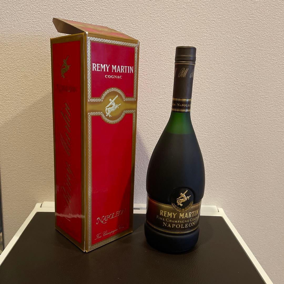 誰をも魅了する、深い味わいのレミーマルタン コニャック2本セット