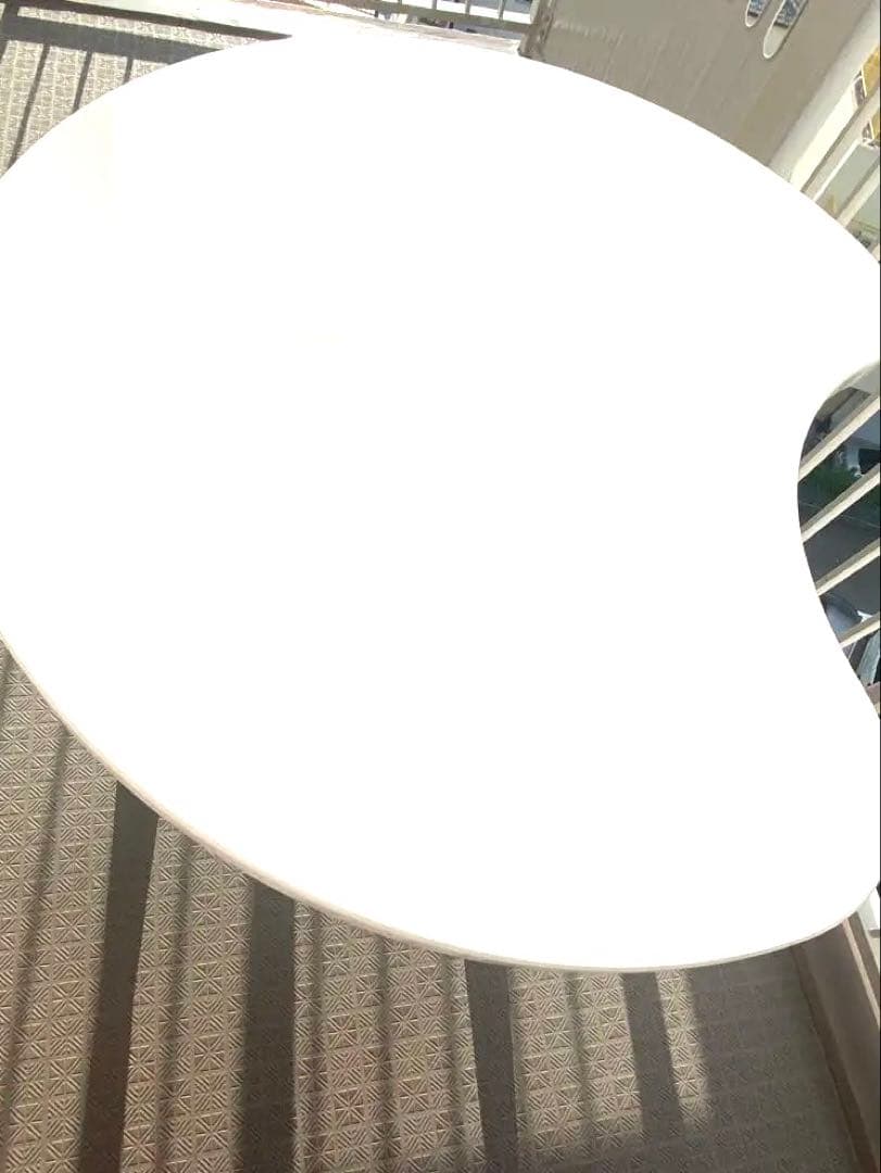 パレット型 ホワイトダイニングテーブル 広々 インテリア 真っ白