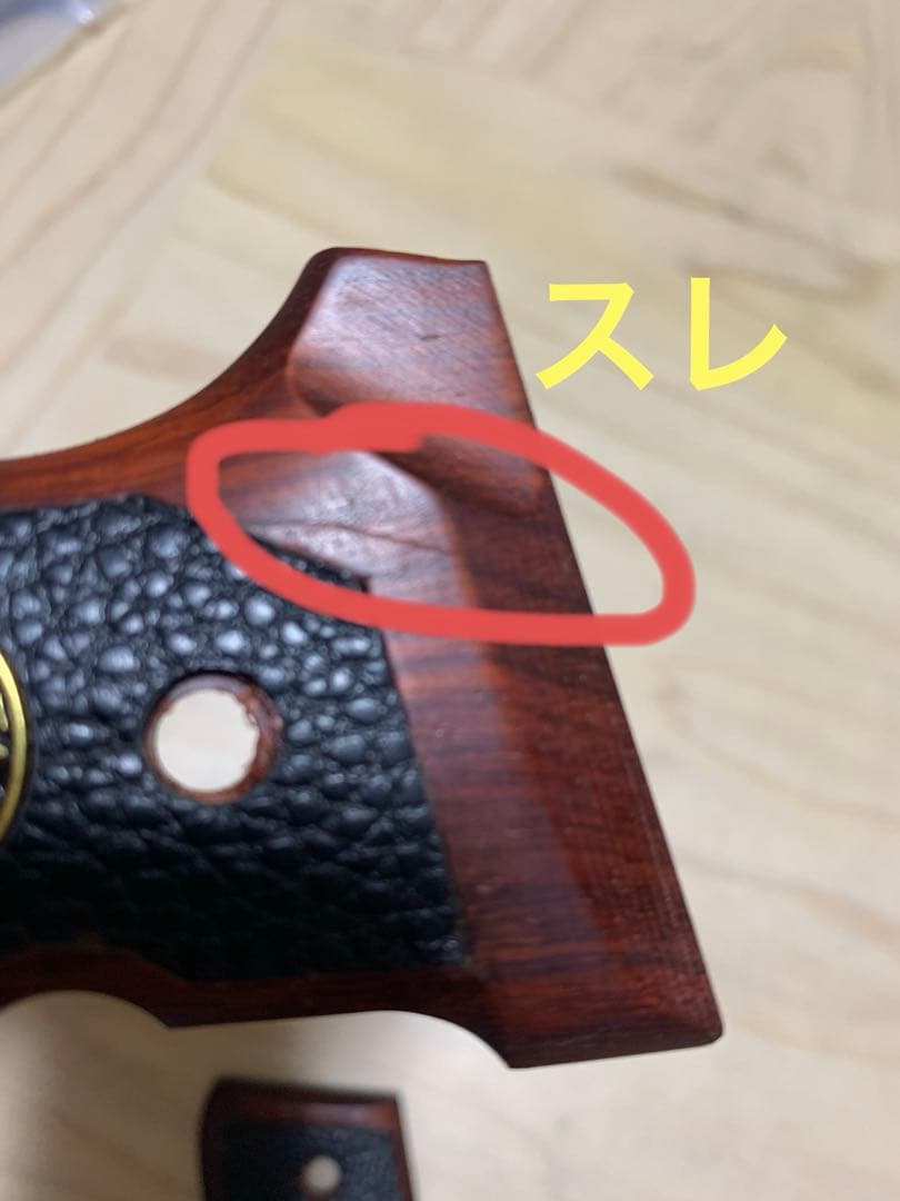 訳あり　新品ベレッタ m9用サムライエッジ木製、革グリップ