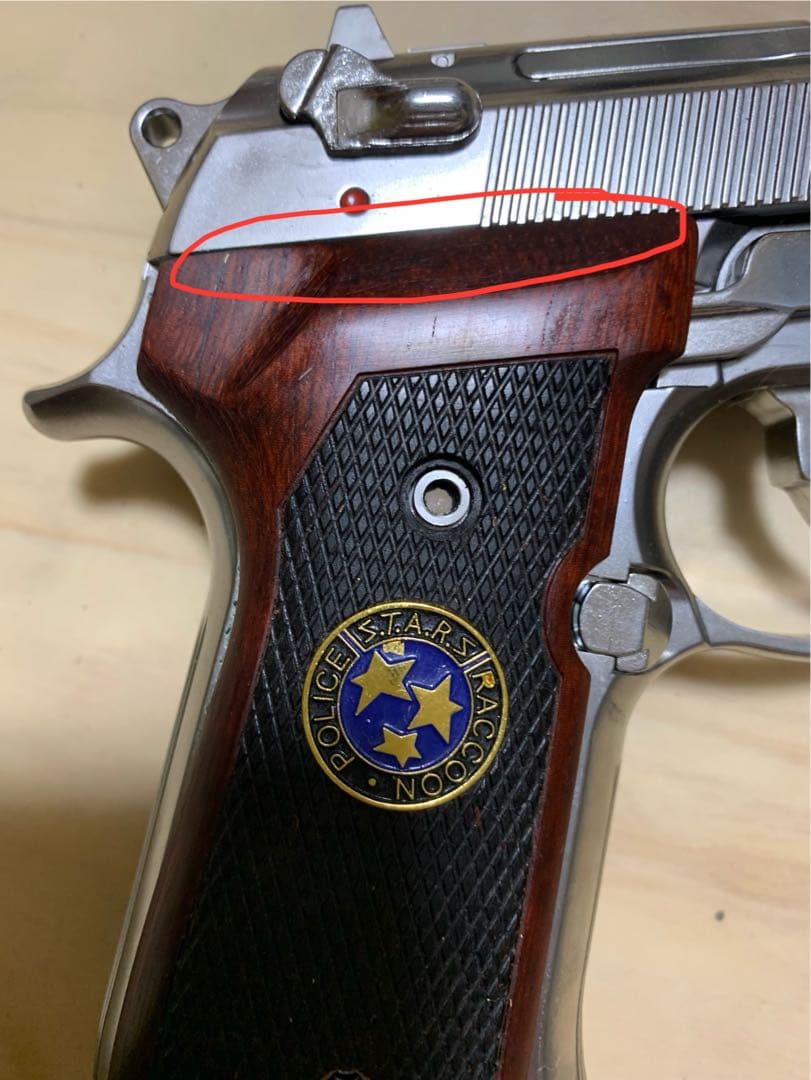 訳あり　新品ベレッタ m9用サムライエッジ木製、革グリップ