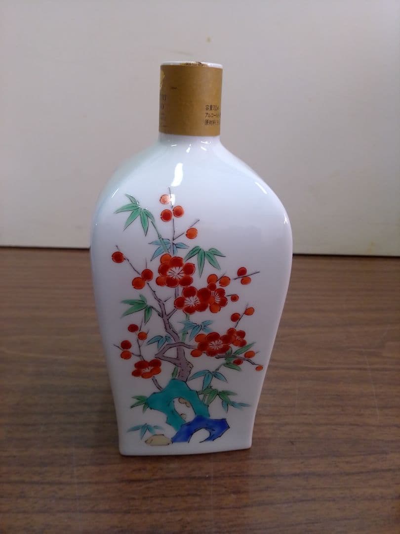 ウイスキー エクセレント 有田焼ボトル 錦鶏菊梅竹文