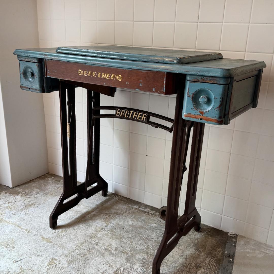 フランス便】ビンテージ◇ミシン台 「Brother社製」◇